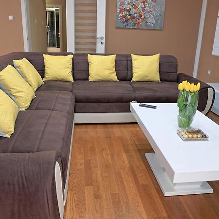 Holiday House Lana Оточац Экстерьер фото